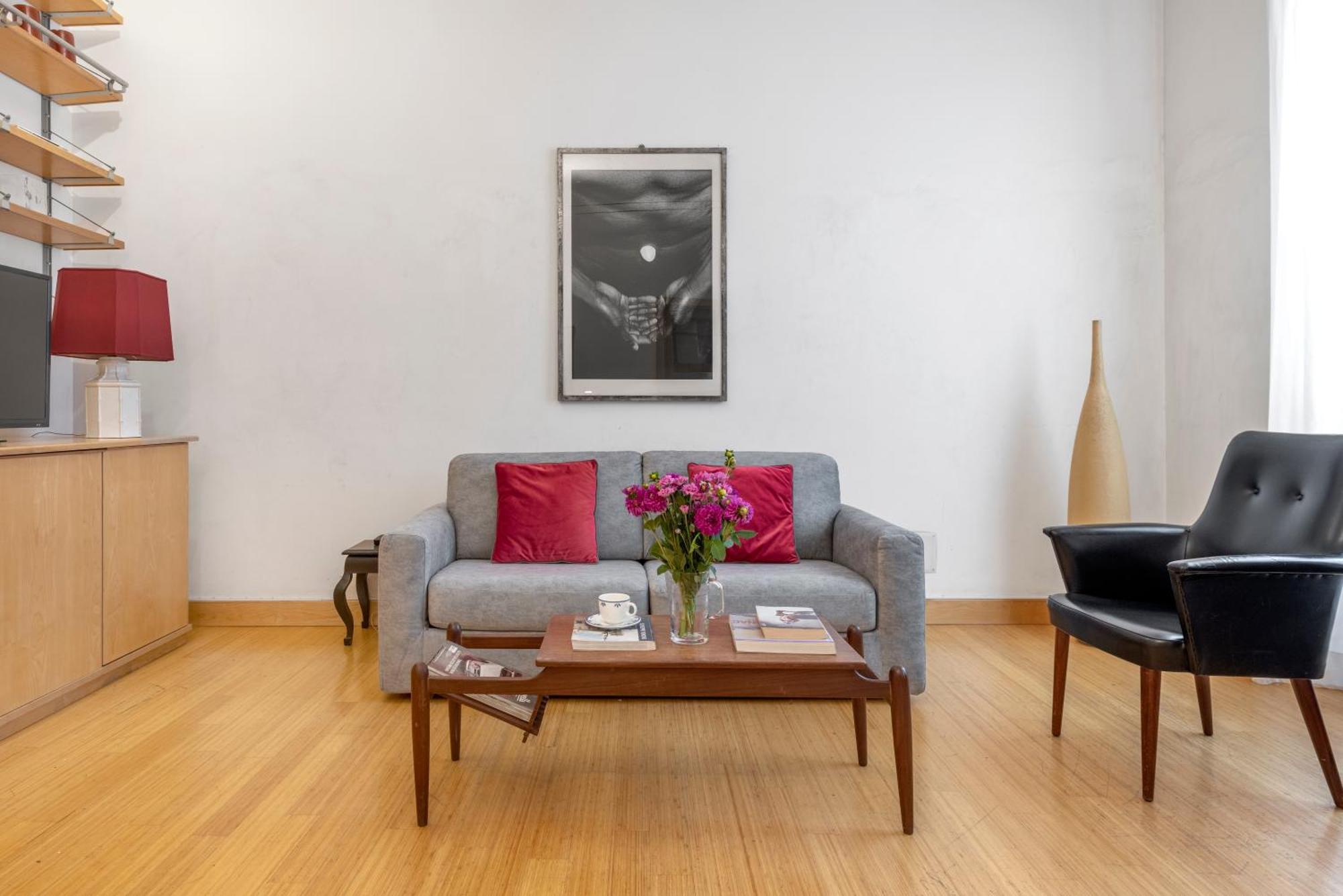 Beige Luxury Apartment Rom