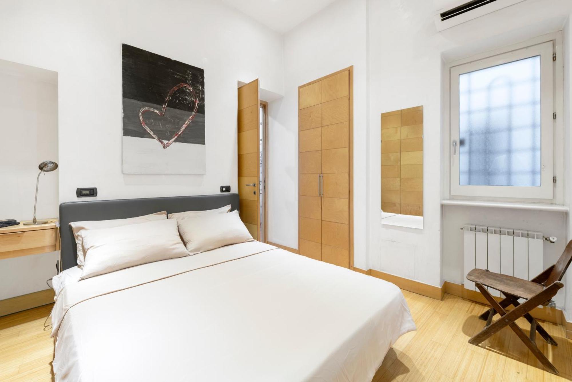 Beige Luxury Apartment Rom